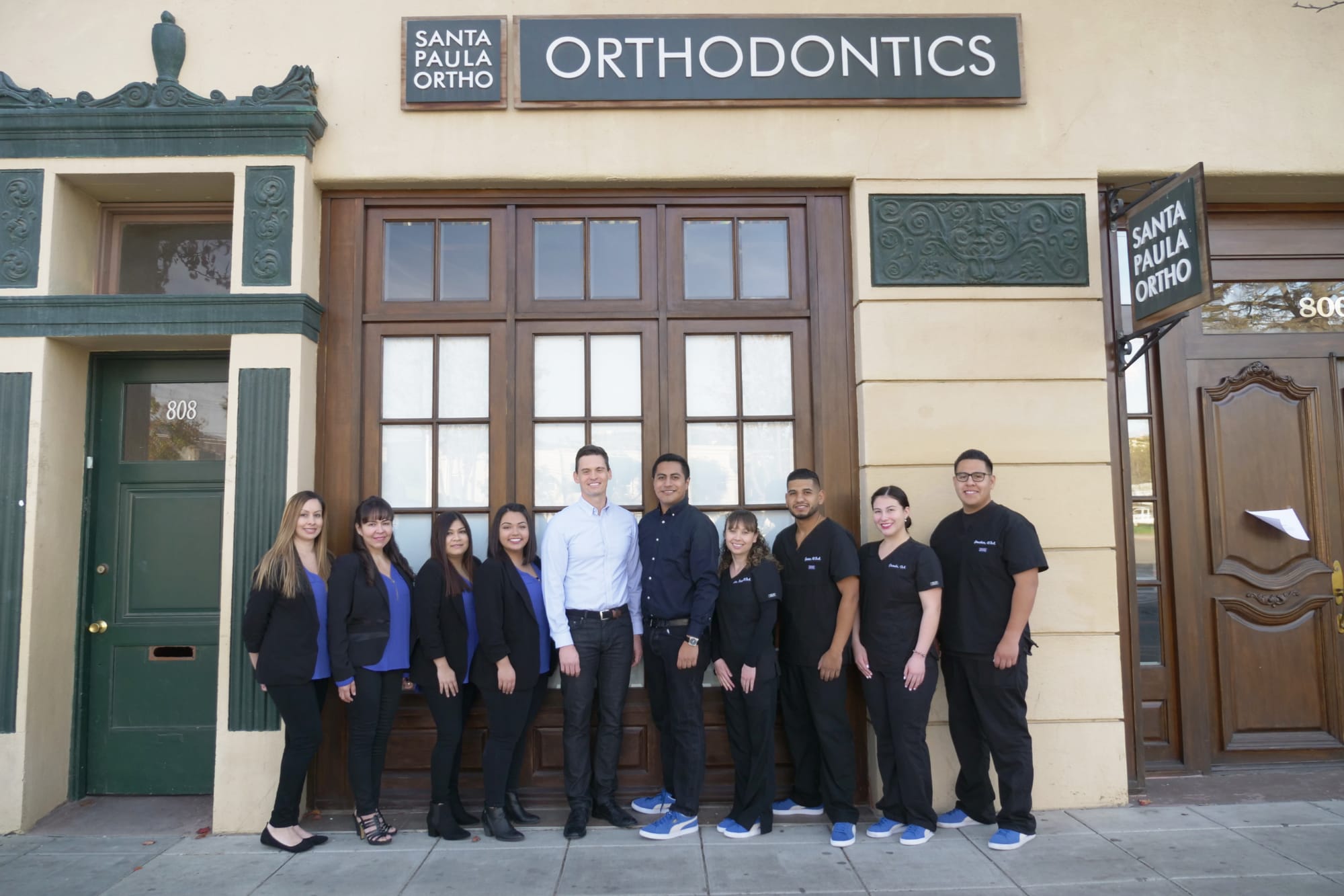 about-us-hero 805 ortho team